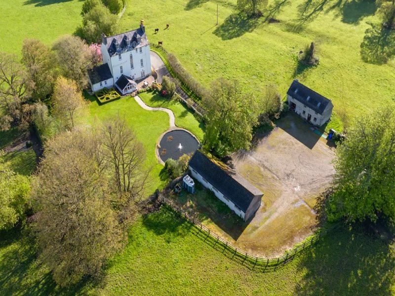 EADESTOWN HOUSE